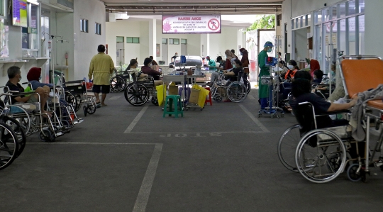 RSUD Cengkareng Kewalahan Hadapi Lonjakan Pasien Covid-19