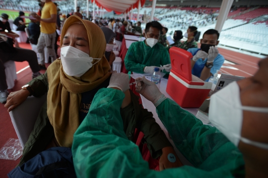 Mengejar Target Sejuta Vaksinasi Sehari