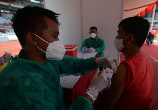 Mengejar Target Sejuta Vaksinasi Sehari