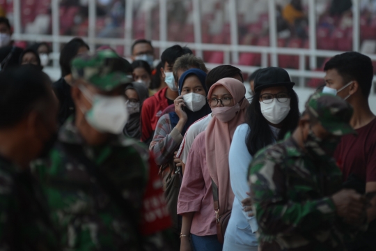 Mengejar Target Sejuta Vaksinasi Sehari