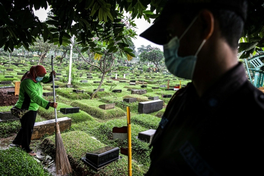 Pembatasan Aktivitas dan Kunjungan Ziarah di TPU Karet Bivak