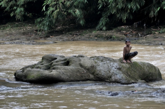 Libur Kecil di Kali Ciliwung