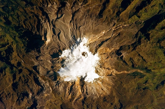 7 Letusan Gunung Berapi Terdahsyat dalam Sejarah, Termasuk Letusan Krakatau & Tambora