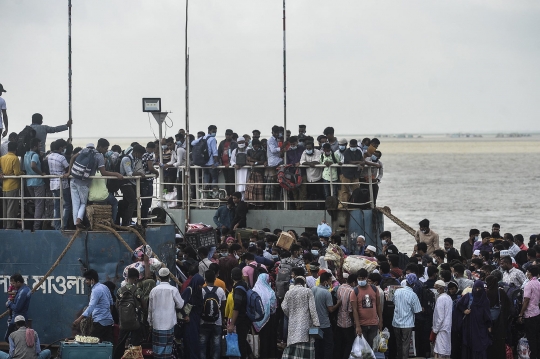 Warga Bangladesh Berbondong-bondong Hindari Lockdown