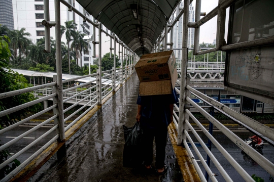 Anomali Cuaca, Jakarta Dilanda Hujan dan Hawa Dingin di Musim Kemarau