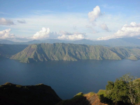 Cerita Gunung Toba yang Letusannya Pernah Susutkan Populasi Dunia