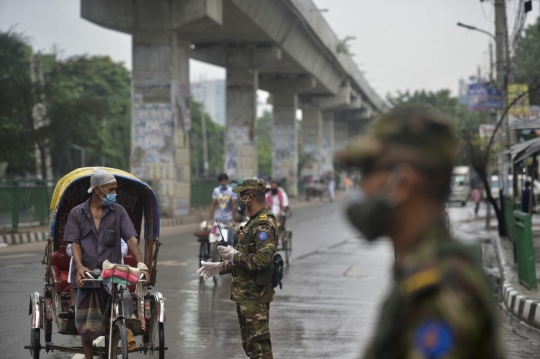 Bangladesh Kerahkan Tentara untuk Kawal Lockdown