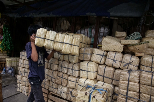Jelang Idul Adha, Penjualan Besek Bambu Diharapkan Meningkat