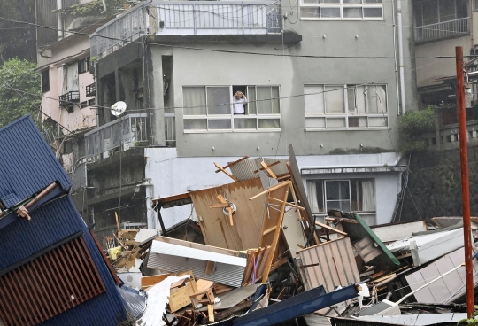 Penampakan Tanah Longsor Sapu Kota di Jepang, 20 Orang Hilang