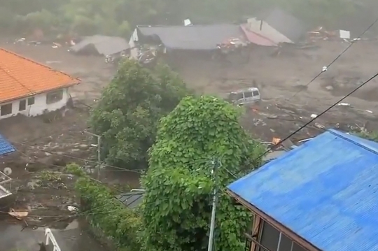 Penampakan Tanah Longsor Sapu Kota di Jepang, 20 Orang Hilang