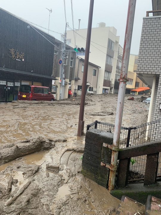 Penampakan Tanah Longsor Sapu Kota di Jepang, 20 Orang Hilang