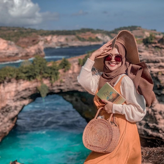 Tarif Endorse 15 Selebgram Cantik Indonesia, Ada yang Sampai Ratusan Juta