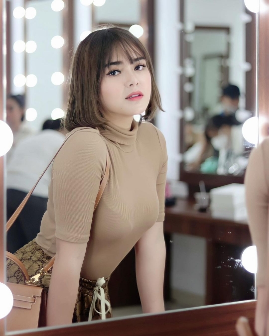Tarif Endorse 15 Selebgram Cantik Indonesia, Ada yang Sampai Ratusan Juta
