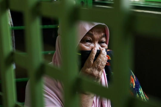 Warga Malaysia Kibarkan Bendera Putih Saat Mohon Bantuan di Masa Pandemi