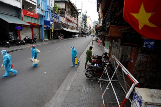 Covid-19 Melonjak, Vietnam Lockdown Kota Ho Chi Minh Dua Minggu