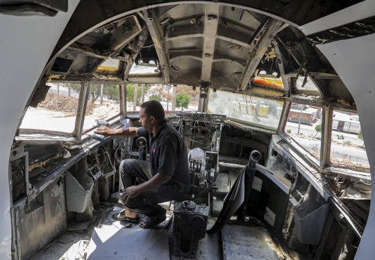Pria Palestina Sulap Pesawat Boeing 707 Jadi Restoran
