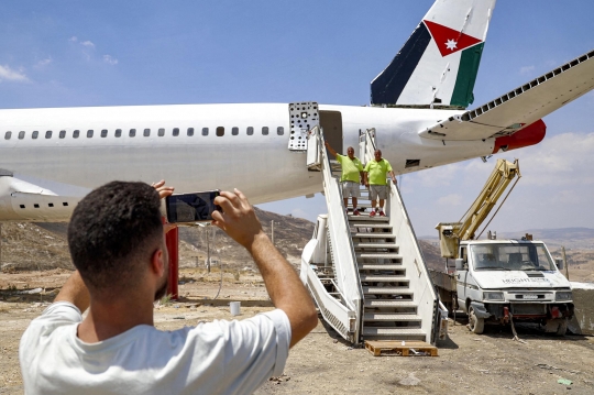 Pria Palestina Sulap Pesawat Boeing 707 Jadi Restoran