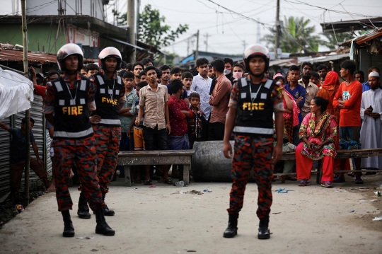 Tragis, 52 Tewas dalam Kebakaran Dahsyat di Pabrik Makanan Bangladesh