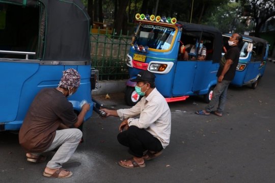 Nasib Sopir Bajaj di Tengah PPKM Darurat