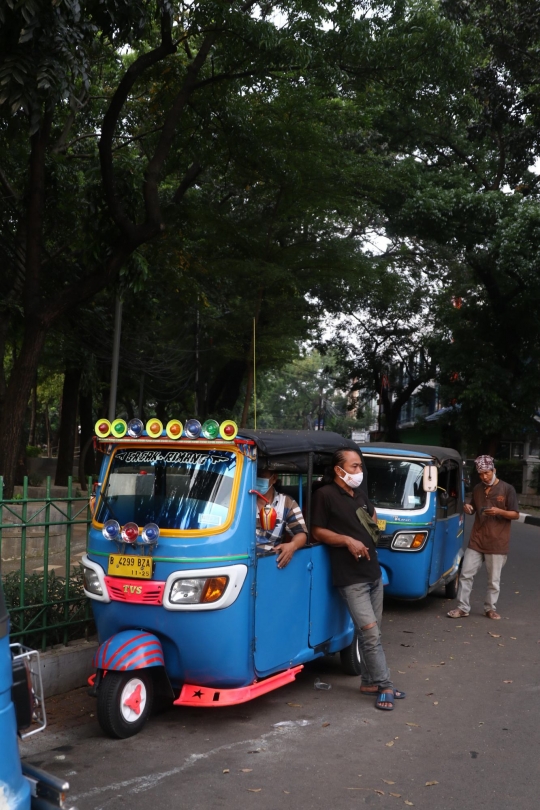 Nasib Sopir Bajaj di Tengah PPKM Darurat