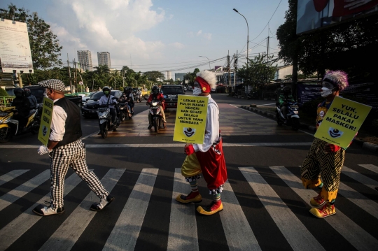 Aksi Badut Kampanye Protokol Kesehatan