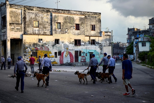 Sisa-Sisa Amukan Pengunjuk Rasa Antipemerintah di Kuba