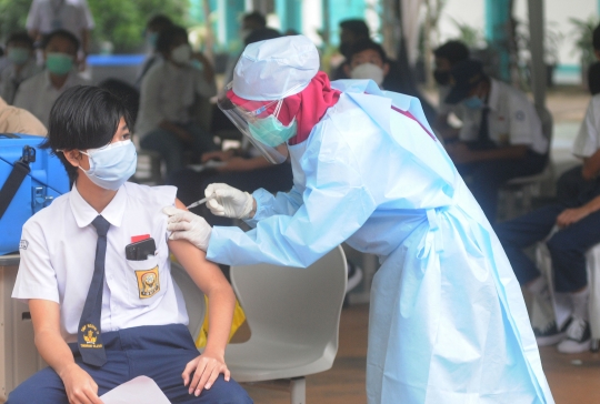 Ribuan Pelajar Ditargetkan Ikuti Vaksinasi Covid-19 di Tangerang Selatan