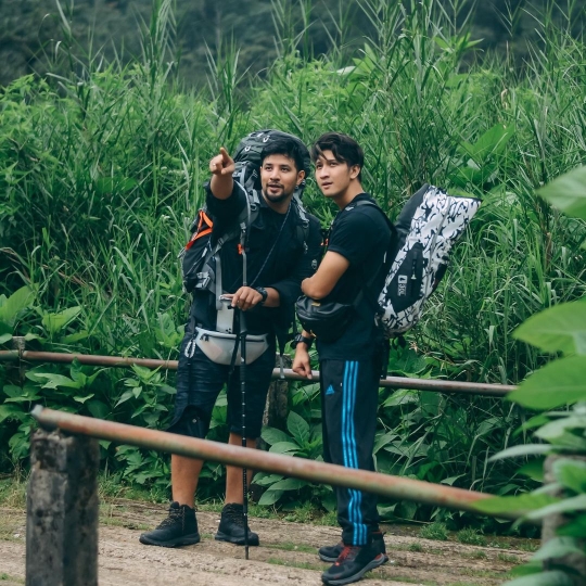 5 Potret Aditya Zoni, Adik Ammar Zoni Tak Kalah Ganteng dari Sang Kakak