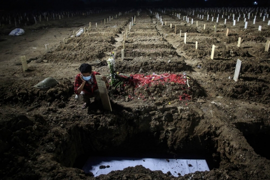 Angka Kematian Covid-19 di Indonesia Makin Bertambah