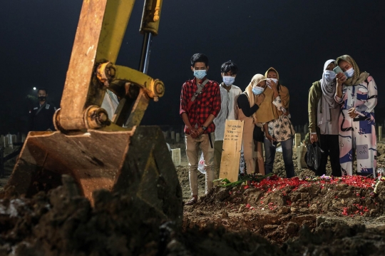 Angka Kematian Covid-19 di Indonesia Makin Bertambah