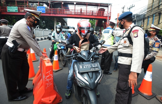 Penyekatan Kendaraan di Ibu Kota Ditambah Jadi 100 Titik