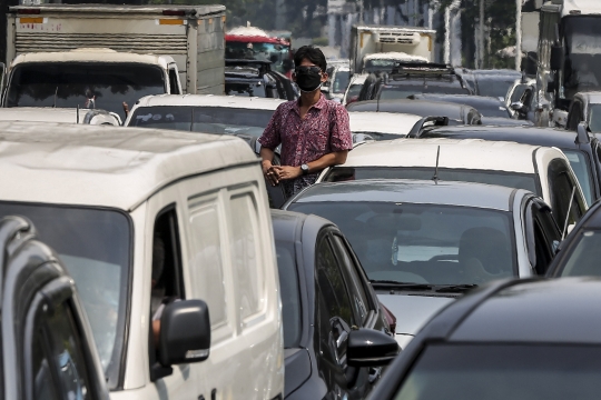 Imbas Penyekatan, Jalan Pemuda Macet Parah