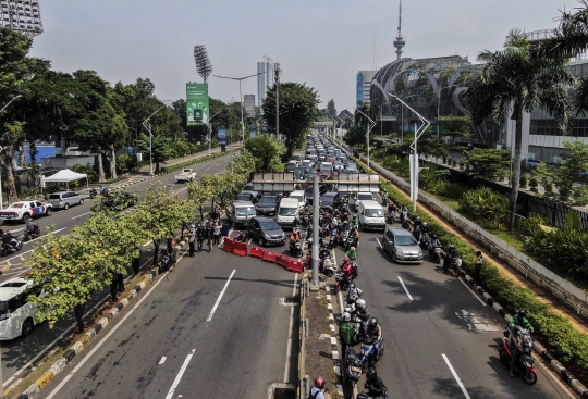 Imbas Penyekatan, Jalan Pemuda Macet Parah