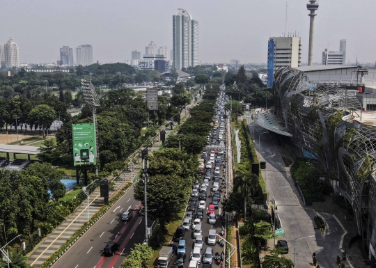 Imbas Penyekatan, Jalan Pemuda Macet Parah