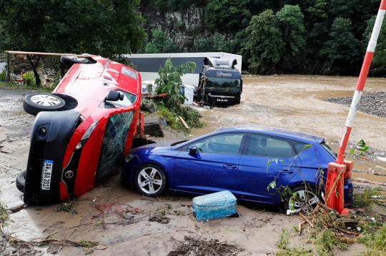 Porak-Poranda Jerman Usai Disapu Banjir