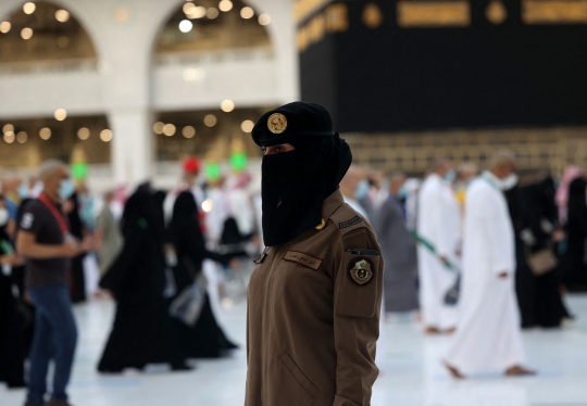 Polwan Arab Saudi Dikerahkan untuk Amankan Ibadah Haji
