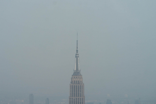 Kondisi New York Diselimuti Kabut Asap Kebakaran Hutan