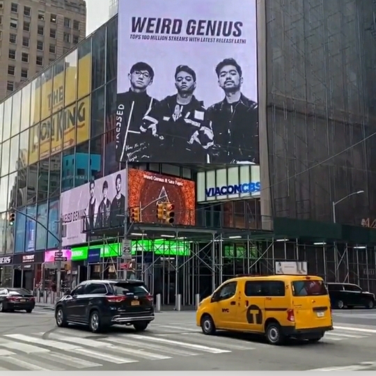 5 Musisi Indonesia yang Pernah Terpampang di Times Square New York, Terbaru Raisa