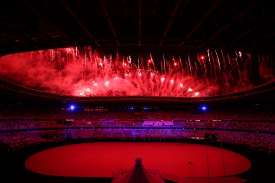 Pesta Kembang Api Meriahkan Pembukaan Olimpiade Tokyo 2020