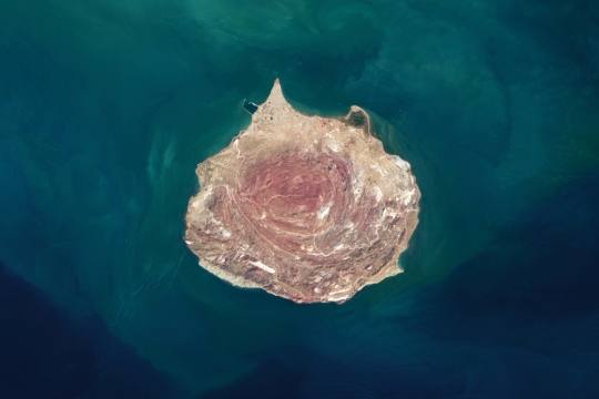 Keindahan Rainbow Valley di Pulau Hormuz, Iran yang Penuh Warna