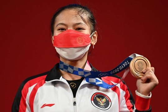 Aksi Windy Cantika Aisah Raih Medali Pertama untuk Indonesia di Olimpiade 2020