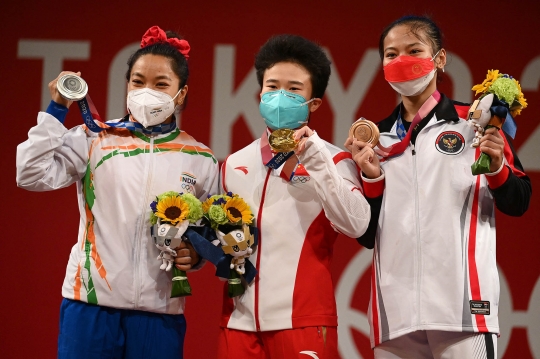 Aksi Windy Cantika Aisah Raih Medali Pertama untuk Indonesia di Olimpiade 2020