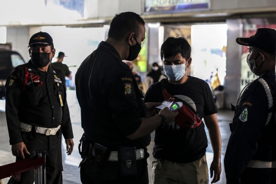 Masuk Pasar Tanah Abang Wajib Tunjukkan Kartu Vaksin Covid-19