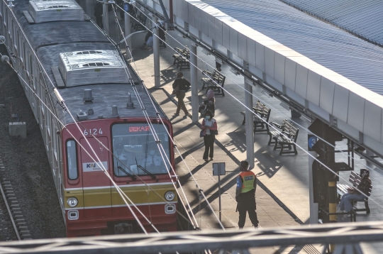 PPKM Level 4, Jumlah Penumpang KRL Naik 25 Persen