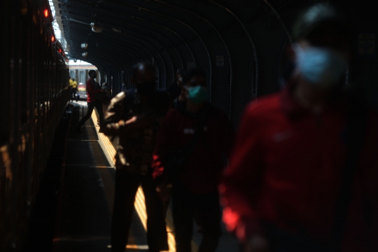 Aturan Wajib STRP Sebabkan Jumlah Penumpang KRL Menurun