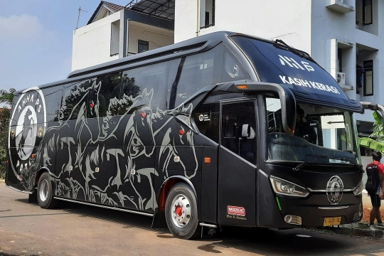 5 Potret Bus Mewah Klub Sepak Bola Atta Halilintar, Seperti Milik Klub Besar Eropa