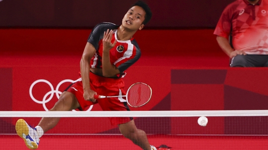 Taklukkan Antonsen, Anthony Ginting Melaju ke Semifinal Olimpiade 2020
