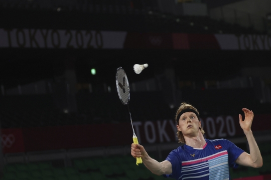 Taklukkan Antonsen, Anthony Ginting Melaju ke Semifinal Olimpiade 2020