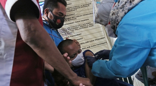 Potret Pasien ODGJ Ikut Vaksinasi Covid-19