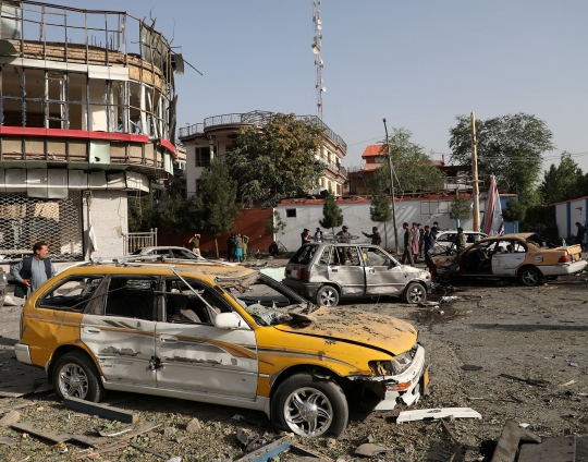 Serangan Bom Hantam Lingkungan Elit Afghanistan
